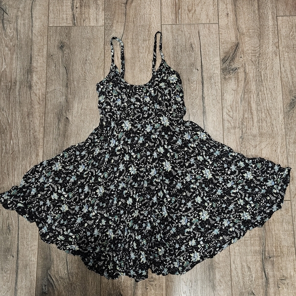 Floral mini sundress - Picture 3 of 3
